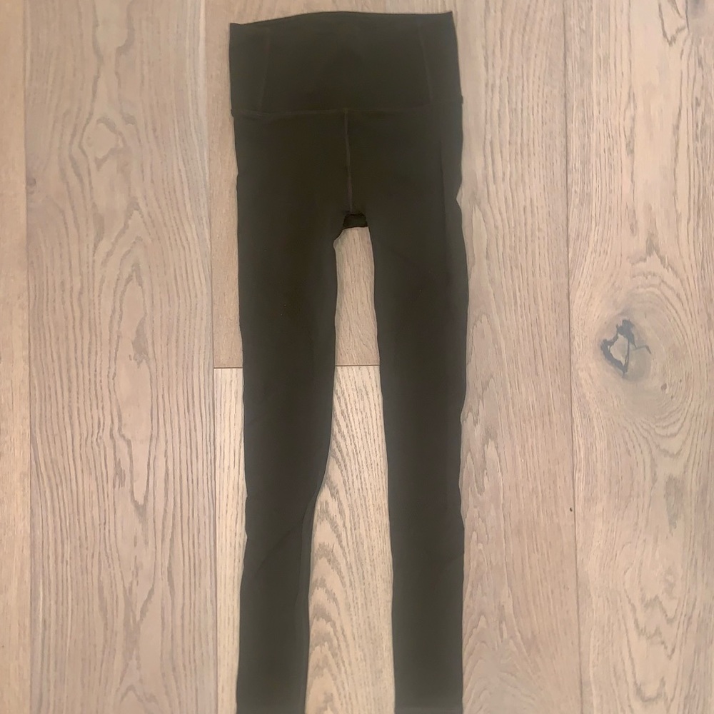 Lululemon leggings size 4